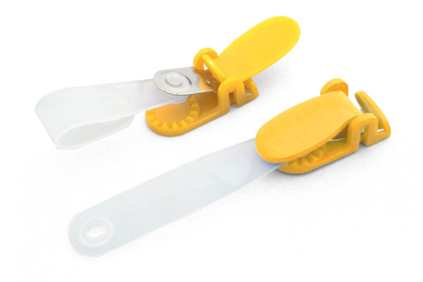 Clips para tarjetas de identificación para fundas con orificio alargado, clip de plástico, amarillo