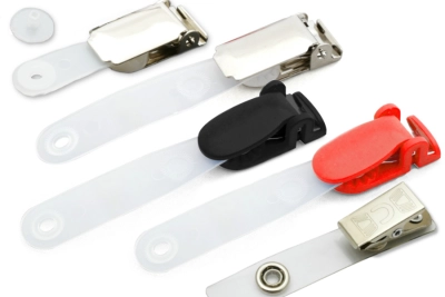 Clips para fundas de acreditación / portatarjetas